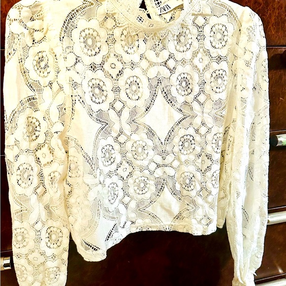 Gorgeous White Lace Top Zara couture - Picture 1 of 7
